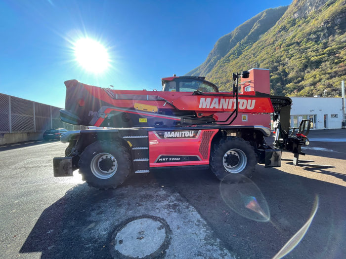 01_manitou_telehandler_main_image A red Manitou telehandler