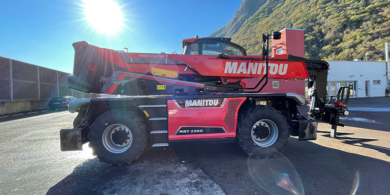 01_manitou_telehandler_main_image
